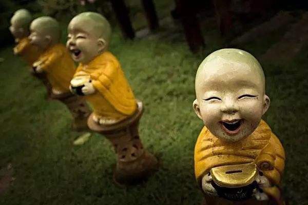 能看见鬼的十种人 总得病的人容易吸引不干净的东西