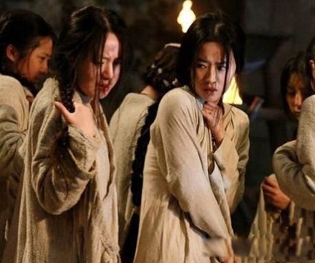 ����֮�ܹ������Ѷ���������� Τ̫�󱻰��ŵ�ϴ��Ժ