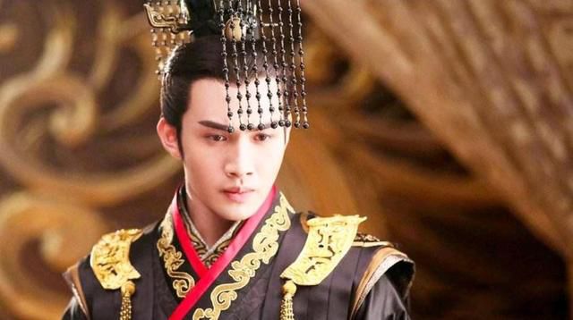 ��ʼ����˭�Ķ��� ���������������