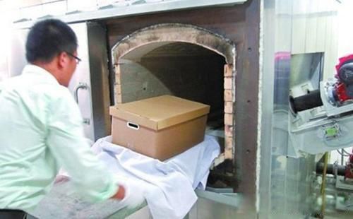 殡仪馆上班好吗 工作是与死人打交道需要很大勇气