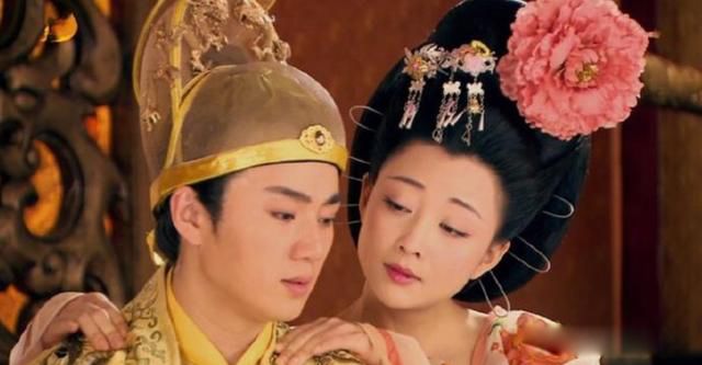 ����������ô���ϵ�λ�� �Ը�������������ھ���֮��