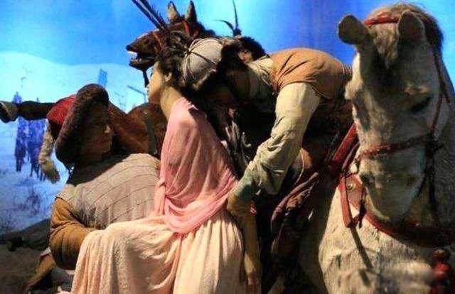 ����֮�ܳܵ�ʲô�̶� �������α�����֦��Ҷ���³�