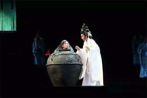 �ݷ�����������˼��� �����ݷ��˵�������ǿ