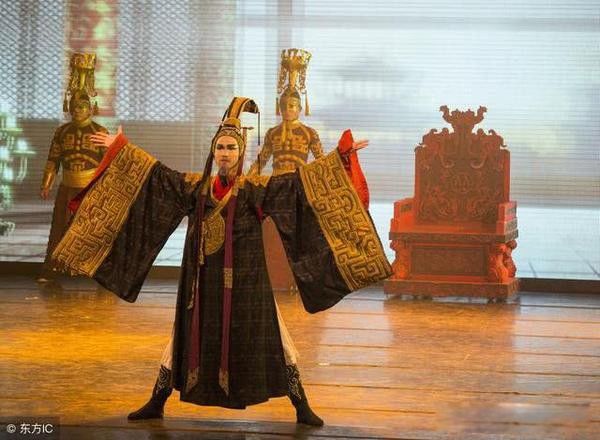 嫪毐与赵姬五天没下车的描写 他能耐通天有转轮之术