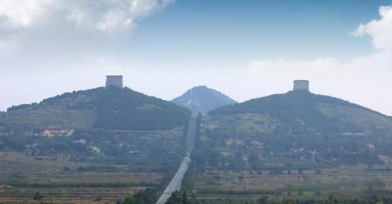 Ǭ����˭��Ĺ ������ĹΪʲô������