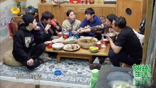 何炅为什么被全网封主要原因 有点咎由自取的意思