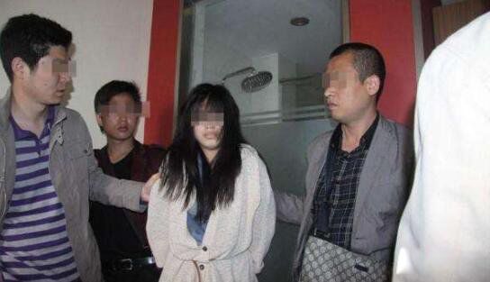 ɱ�˷�ʬ�� ���ϴ�ѧ����һʱ��Ѫ��