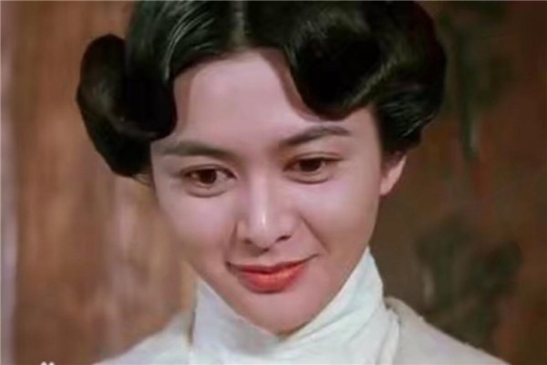 肉丸子事件是哪个明星 洪欣被塞肉丸子是怎么回事