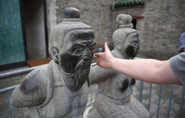 �������զ���� �����ٻ����������³���ô��