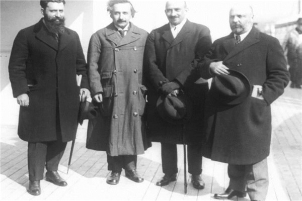 ����˹̹��������Щ���� ��һ�������˶��ٶ���