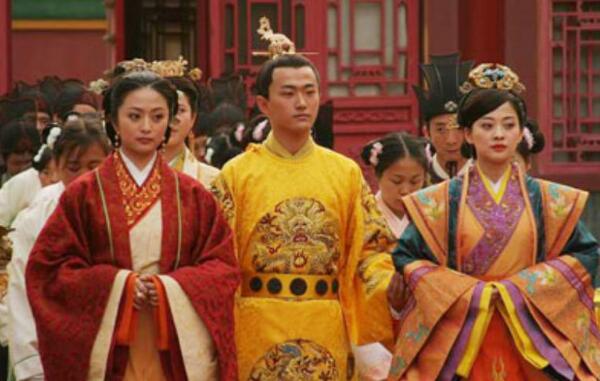 �쳣�����������ǻ�� ���������ʵۼ����ѻ�λ����˭��