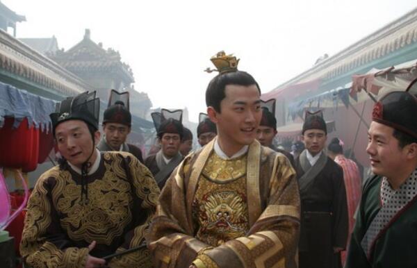 �쳣�����������ǻ�� ���������ʵۼ����ѻ�λ����˭��