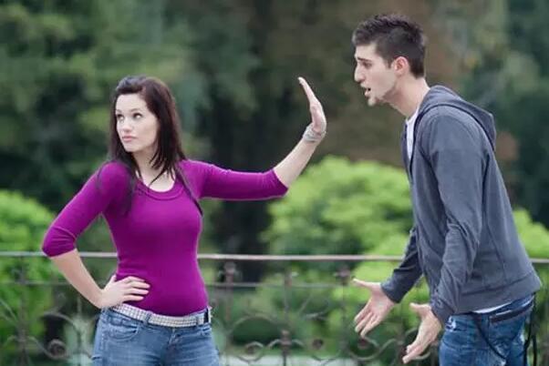 什么是孔雀女 孔雀女的特征是什么意思