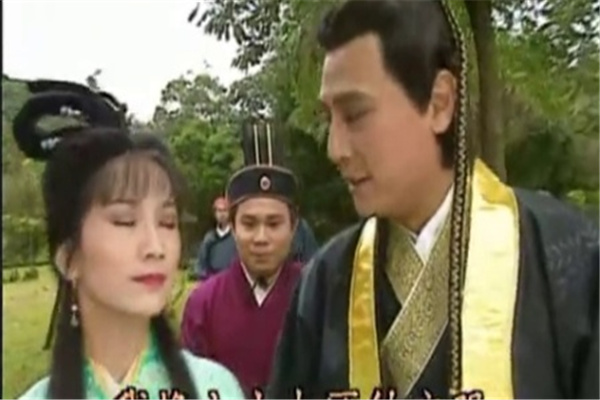 ����Ů����ʼ�ʵĹ��� ��ʼ���밢��Ů��ʲô��ϵ