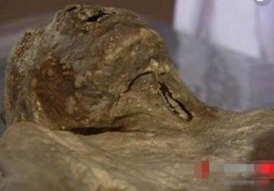 清朝女尸300年不腐坏 清朝放在县衙里的美女干尸事件真相