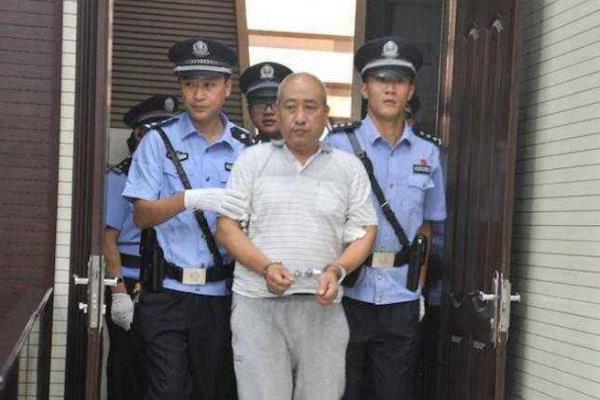 �����������ֳ�ͼƬΪʲô��ô��̬ ��һλ�Ҵ�Ůʿ��Ψһ���ѵ�Ů��