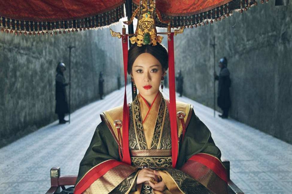 ��ʼ����Ĺˮ��Ůʬ��˭ ��Ĺ���ˮ��Ůʬ����֮��