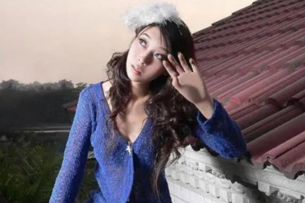 �������������޶���Ǯ ȫ�򶥼���50��Ԫһ��