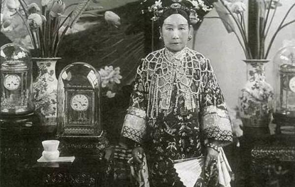 �������ɷ�Ͷ��ӽ�ʲô���� ��ʵ����̫����˭�����Ӱ�