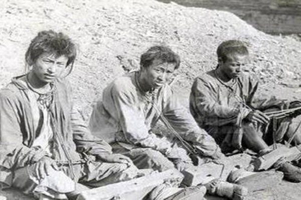 ���������ڻ������� �Ŵ�����־�ĵط���ʲô���µ�