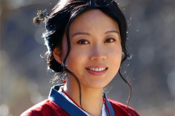 闫妮个人资料简老公 通过相亲认识了门当户对的老公