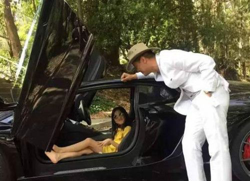 ����Ů��������Ƭ ���ƴ�Ů�������εϰ�