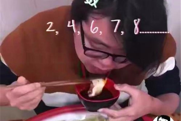 ��θ����θ�������˻���Ů�� ��θ��ΪʲôҪװŮ��