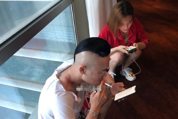 ��θ�����Ʊ�˭�� ������һ��С�¾��־����ִ�α���