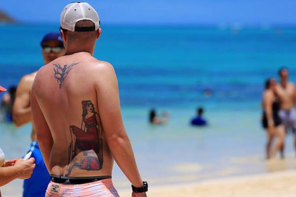 女人穿入水即溶比基尼的感觉 终于有替男同胞出口气的道具了