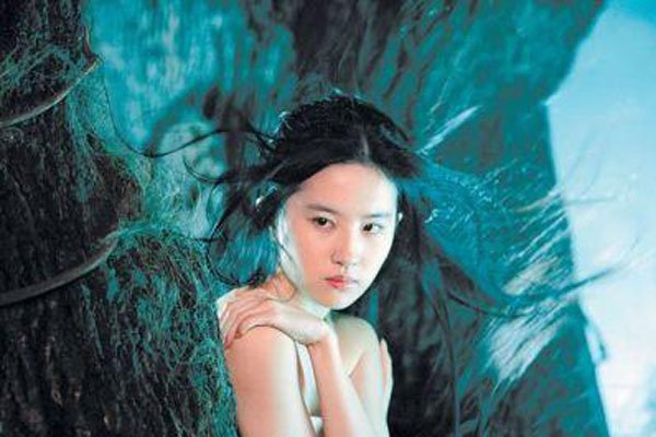 刘亦菲最光的一张图片 最近她都不怎么接戏露脸