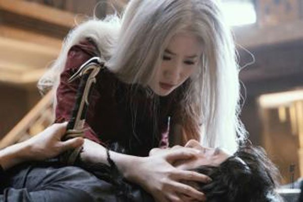 刘亦菲最光的一张图片 最近她都不怎么接戏露脸