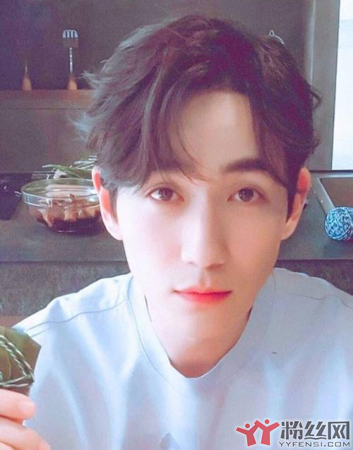 朱一龙镇魂女孩怎么回事 不是说他娶了他大学同学结婚了吗