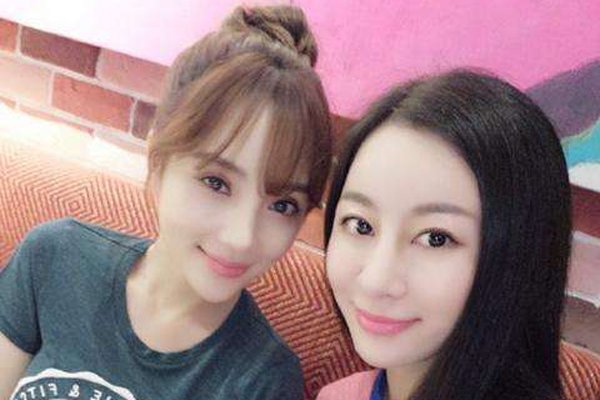 ��С贺�˭����һ�� ������˶������Ϲ����������ǲ���