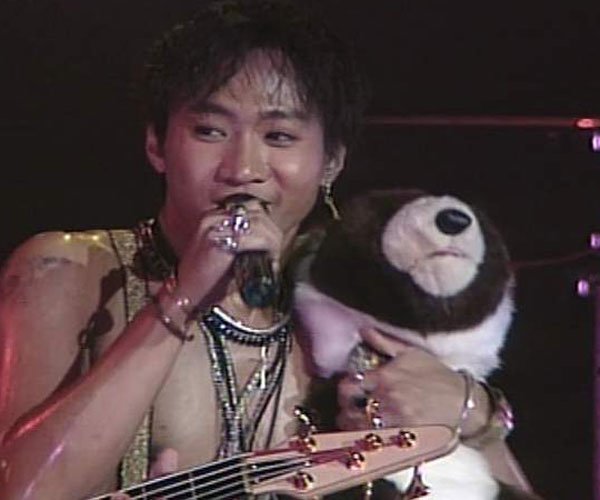 ���շ�ʦ̸�ƼҾ�ǰ�� ���Ӣ�����ֽ��һ����ʧ