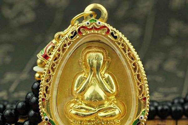 泰国佛牌为什么不能买 极度危险无法改运还会危险家人生命安全