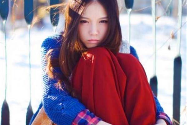 韩国歌手花沫个人资料图片 是本兮吗到底是不是同一个人