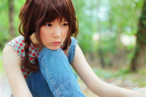 韩国歌手花沫个人资料图片 是本兮吗到底是不是同一个人