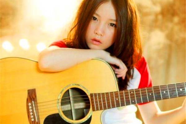 韩国歌手花沫个人资料图片 是本兮吗到底是不是同一个人