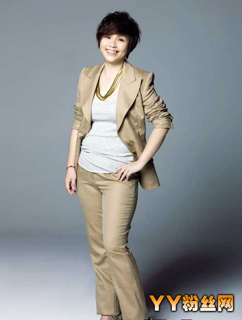 龙丹妮个人资料简介 龙丹妮和李维嘉是什么关系