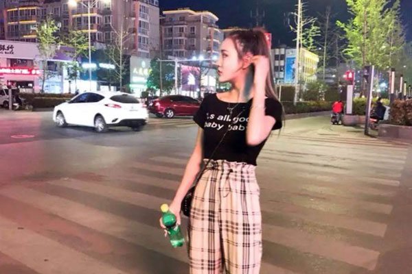 �ڰ��������Ҽζ���ʱ�����˱��� ���Ҽζ����ĸߵ�