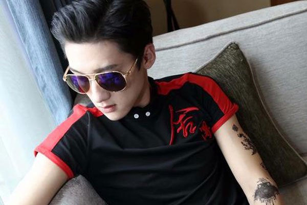 �ڰ��������Ҽζ���ʱ�����˱��� ���Ҽζ����ĸߵ�