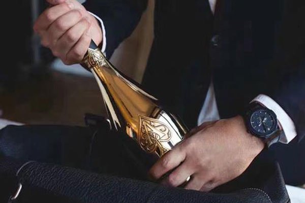 ����a��ʲô����ʲô��˼ �۸�һ�����Ǯһƿ