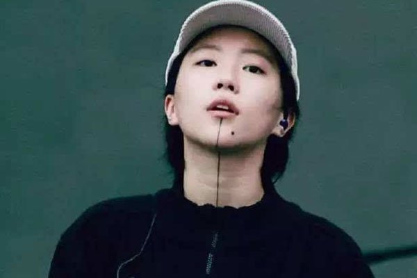 񼾸ͯ���°�Ϊʲô��һ���� �°�������̫������