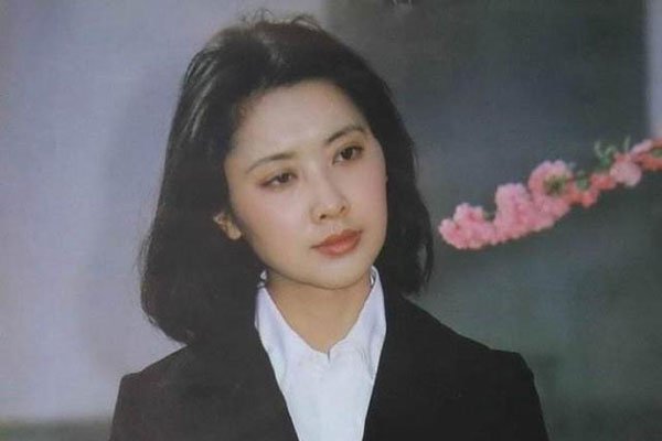 ���յ��ɷ���˭ Ů��������������Ϸ̫������Լ�����