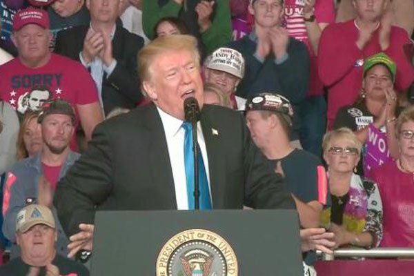 迈克尔杰克逊死亡现场 他的歌声里有种莫名的灵魂所在