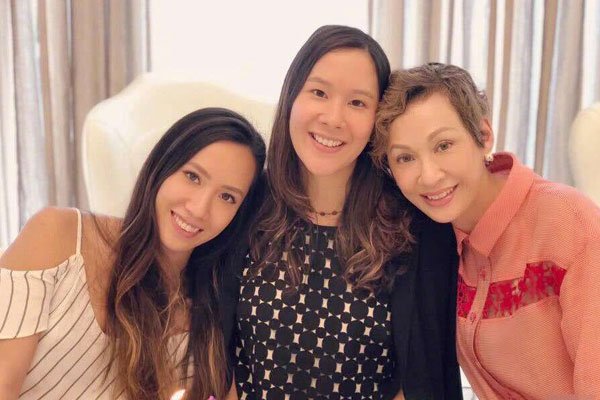 �ల�������󷢵�Ů�� �����˽��9���¾������û�к���