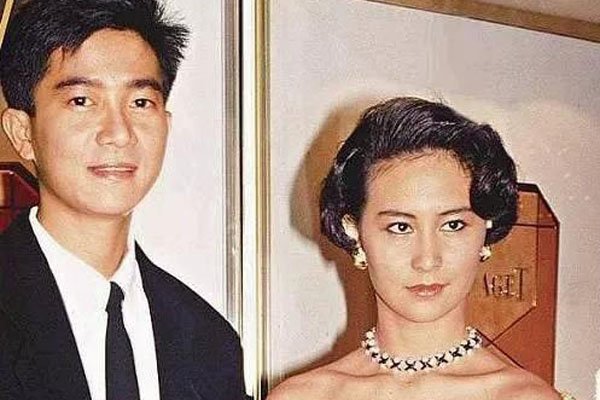 �°�ǿ��γ������������ ��Է�ͬ����һ��������ϵ��