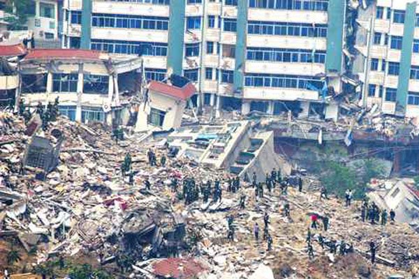 汶川地震出现巨兽 这种巨兽我们也见过不过没有这么大