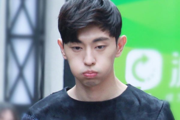 ���׽����ϰ°� ��С��Ӧ���Ƿǳ���Ϥ��