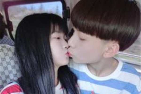 ����������ͱŮ���Ĵ� �������������Խ��Խ����